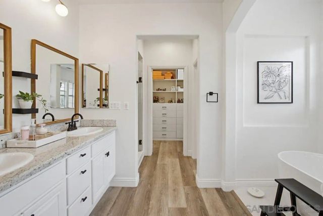 15702 New Park Ter, San Diego, CA 92127