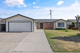883 Clover Lane, Hanford, CA 93230