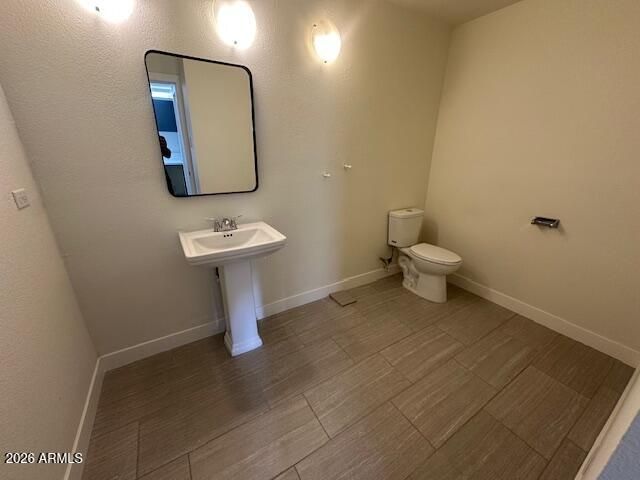 4260 N 19TH Avenue, Phoenix, AZ 85015