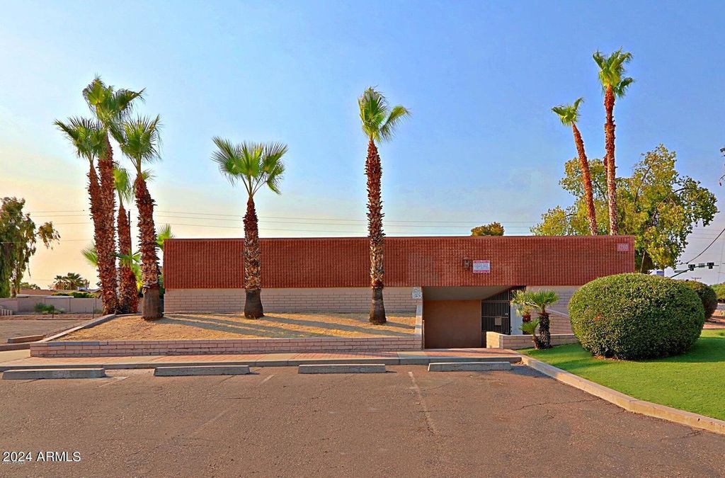 4260 N 19TH Avenue, Phoenix, AZ 85015 — photo 2