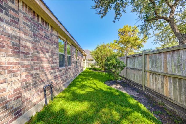 19306 Boulder Bay Lane, Humble, TX 77346