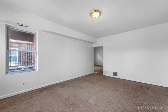 7030 S Artesian Avenue, Chicago, IL 60629