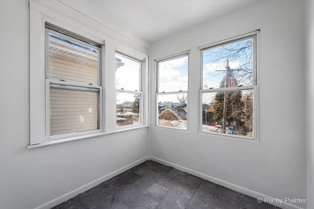 7030 S Artesian Avenue, Chicago, IL 60629