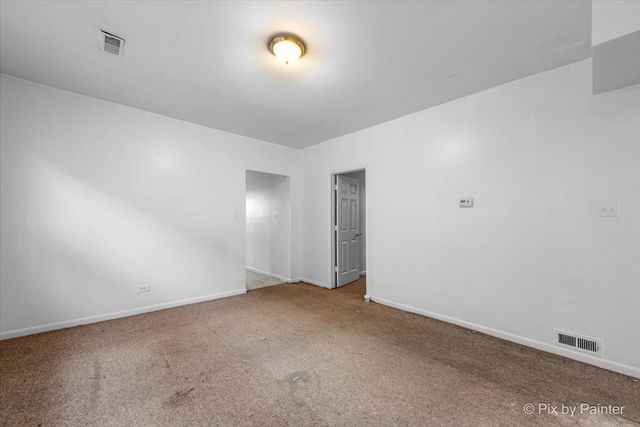 7030 S Artesian Avenue, Chicago, IL 60629