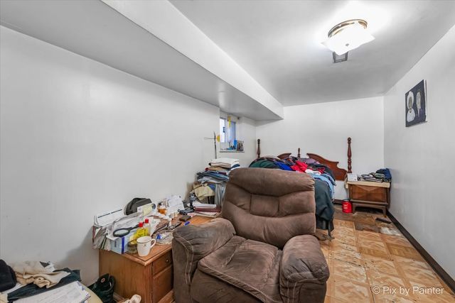 7030 S Artesian Avenue, Chicago, IL 60629