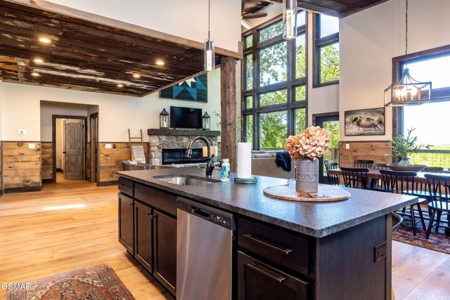 2511 Cove Mountain Lane, Sevierville, TN 37862