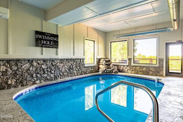 2511 Cove Mountain Lane, Sevierville, TN 37862