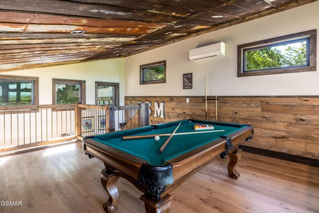 2511 Cove Mountain Lane, Sevierville, TN 37862
