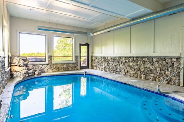 2511 Cove Mountain Lane, Sevierville, TN 37862