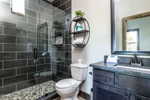 2511 Cove Mountain Lane, Sevierville, TN 37862