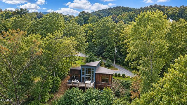 2511 Cove Mountain Lane, Sevierville, TN 37862