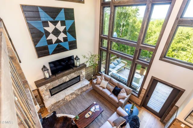2511 Cove Mountain Lane, Sevierville, TN 37862