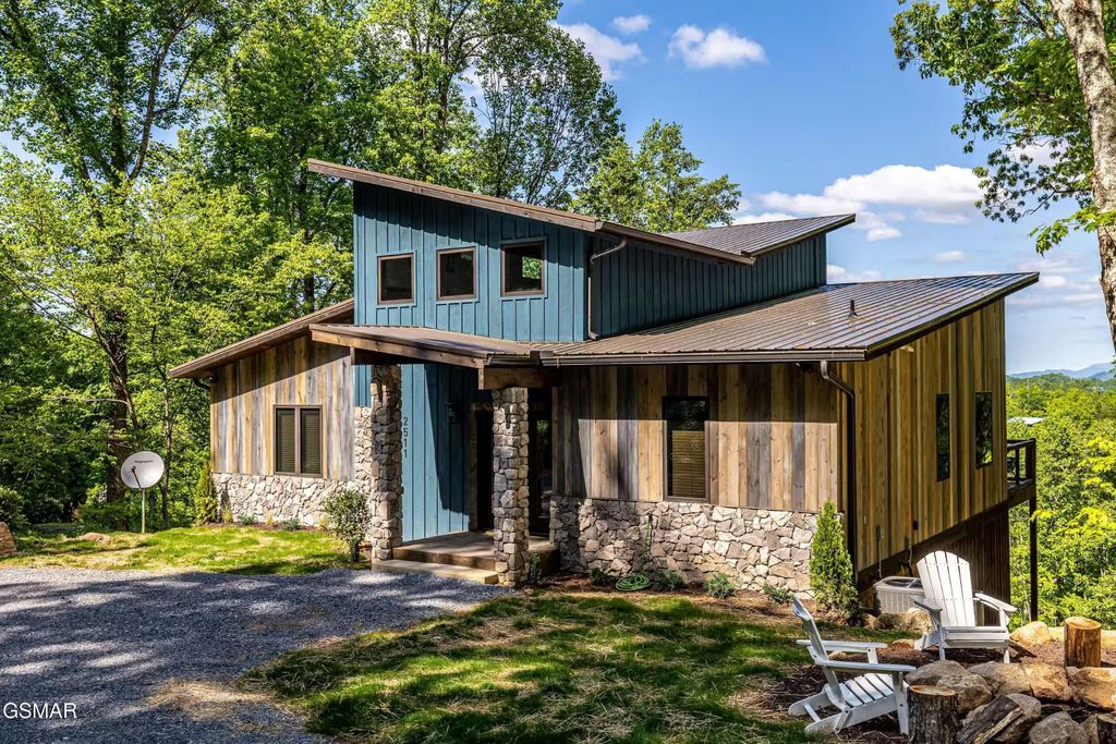 2511 Cove Mountain Lane, Sevierville, TN 37862