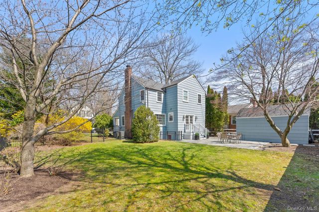 44 Sprague Road, Scarsdale, NY 10583