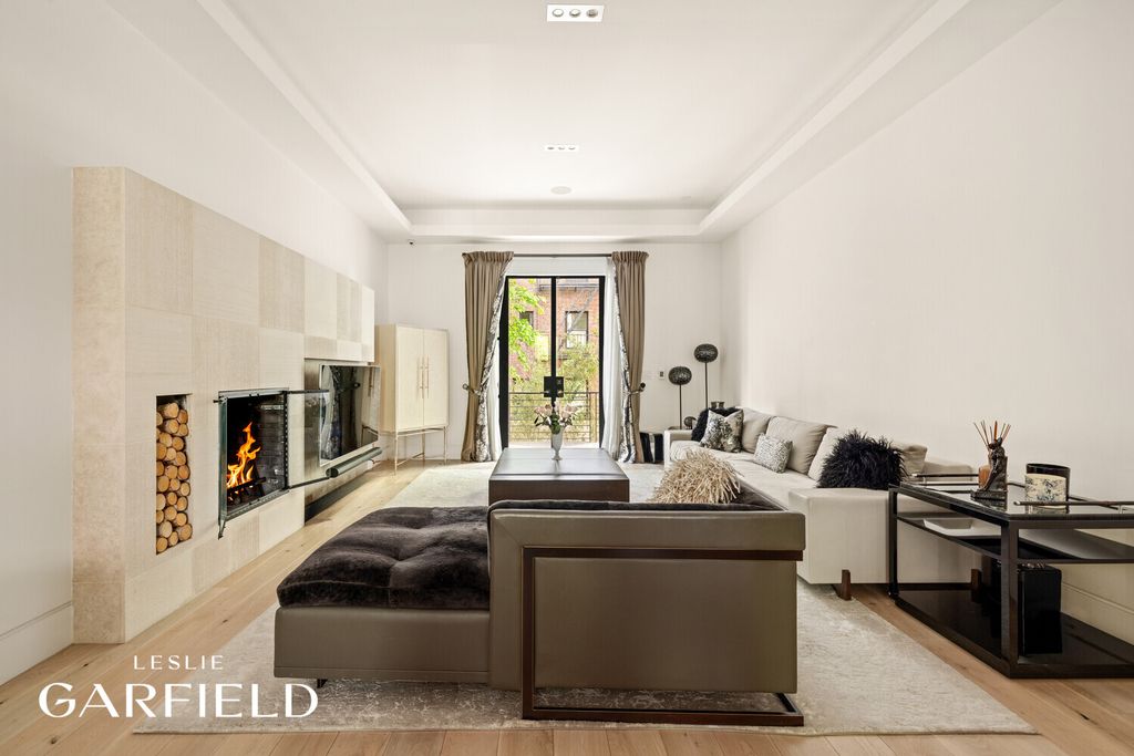 338 E 69TH Street, New York City, NY 10021