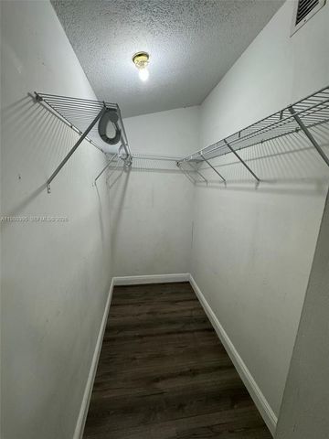 6235 Kendale Lakes Cir 237, Miami, FL 33183