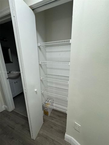 6235 Kendale Lakes Cir 237, Miami, FL 33183