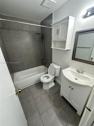 6235 Kendale Lakes Cir 237, Miami, FL 33183