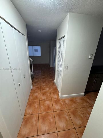 6235 Kendale Lakes Cir 237, Miami, FL 33183