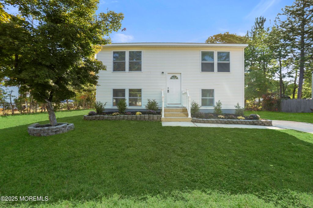 203 Seneca Trail, Browns Mills, NJ 08015