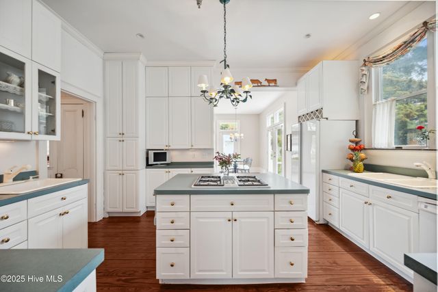 116 W Queen Street, Edenton, NC 27932