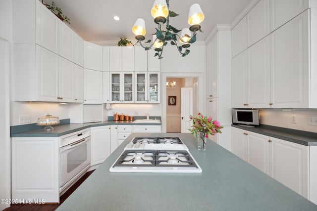 116 W Queen Street, Edenton, NC 27932