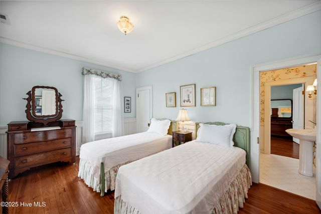 116 W Queen Street, Edenton, NC 27932