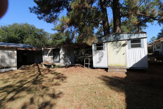 812 John Paul Jones Ave, Leesville, LA 71446