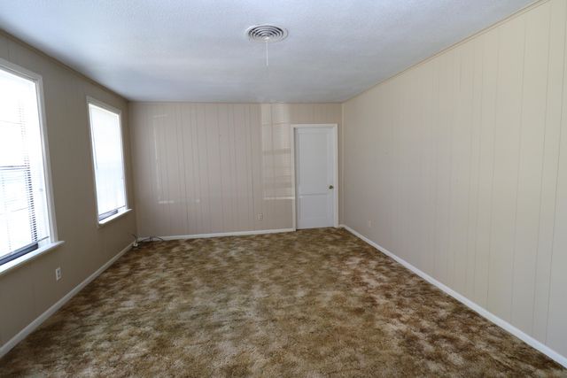 812 John Paul Jones Ave, Leesville, LA 71446