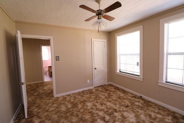 812 John Paul Jones Ave, Leesville, LA 71446