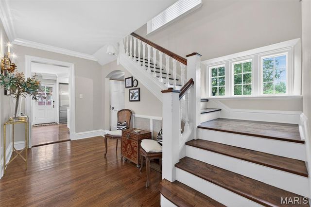 6 Ridgemoor Drive, Clayton, MO 63105