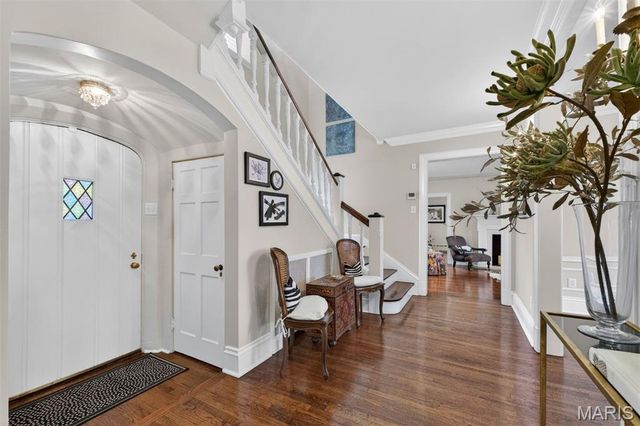 6 Ridgemoor Drive, Clayton, MO 63105