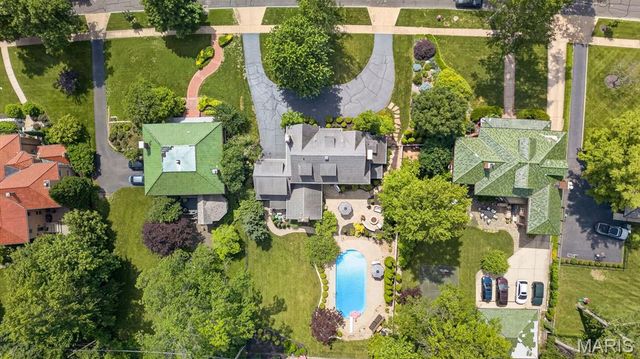6 Ridgemoor Drive, Clayton, MO 63105