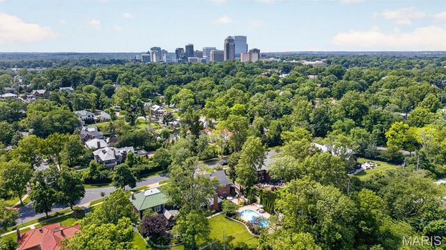 6 Ridgemoor Drive, Clayton, MO 63105