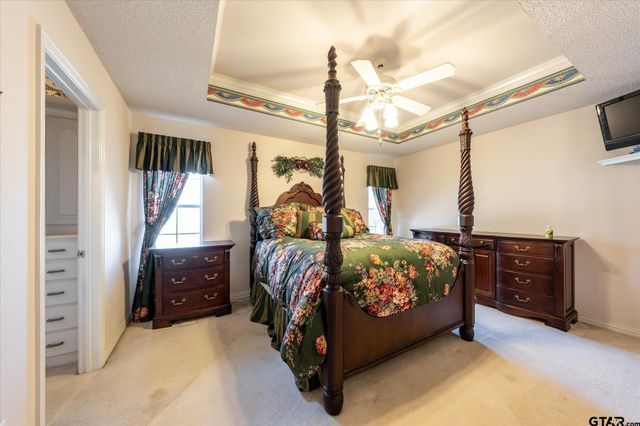 601 Kickapoo St, Chandler, TX 75758