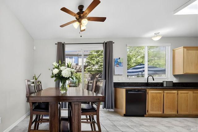 2400 Taylor Mountain Pl, Santa Rosa, CA 95404