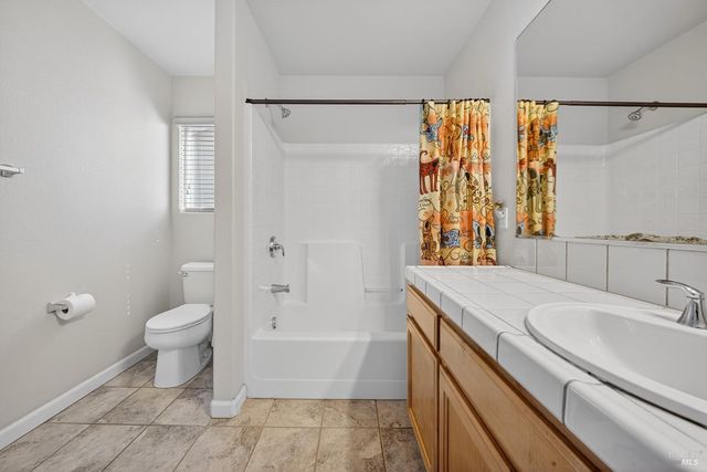 2400 Taylor Mountain Pl, Santa Rosa, CA 95404