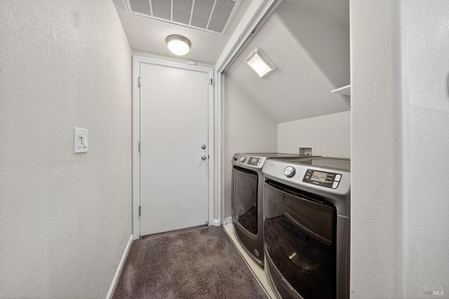 2400 Taylor Mountain Pl, Santa Rosa, CA 95404