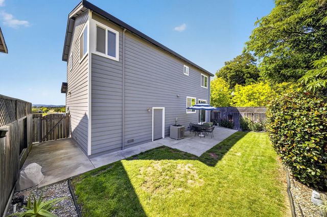 2400 Taylor Mountain Pl, Santa Rosa, CA 95404