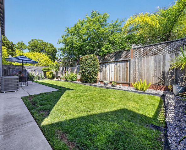 2400 Taylor Mountain Pl, Santa Rosa, CA 95404