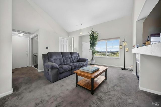 2400 Taylor Mountain Pl, Santa Rosa, CA 95404