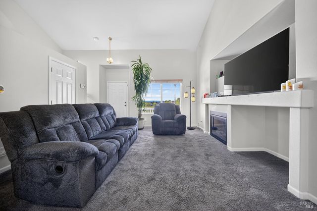 2400 Taylor Mountain Pl, Santa Rosa, CA 95404