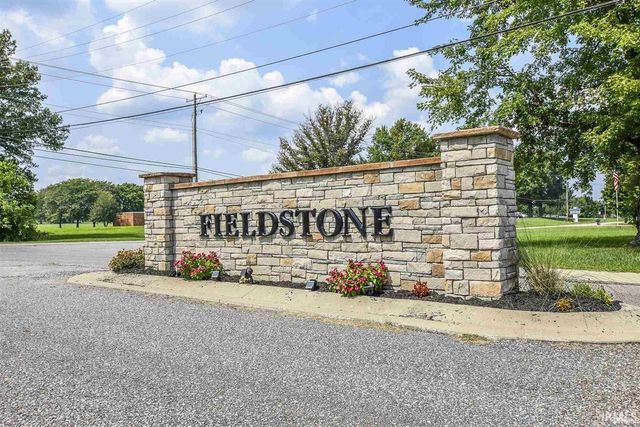 7525 Lauren Drive, Evansville, IN 47725