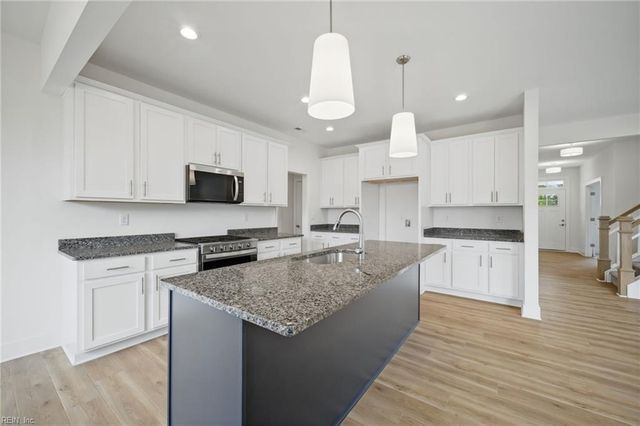 609 Connie Way, Virginia Beach, VA 23462