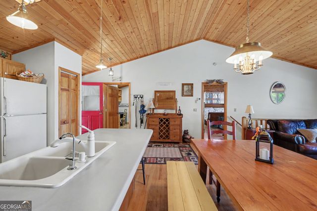 437 Highpoint Drive, Scaly Mountain, NC 28775