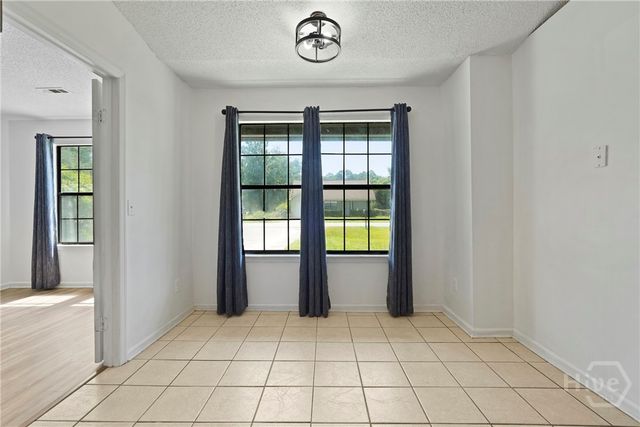 1352 Forest Lake Drive, Hinesville, GA 31313