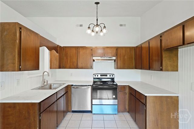 1352 Forest Lake Drive, Hinesville, GA 31313