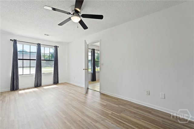 1352 Forest Lake Drive, Hinesville, GA 31313