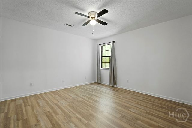 1352 Forest Lake Drive, Hinesville, GA 31313