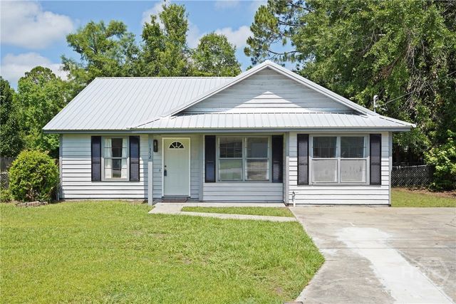 1352 Forest Lake Drive, Hinesville, GA 31313